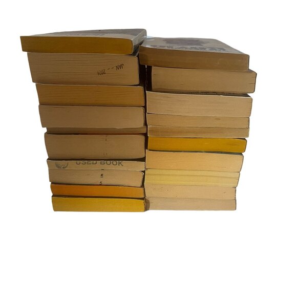 Vintage & Newer Sci-Fi, Fantasy and Fiction 20 Paperback Lot [10/20] - Picture 8 of 8